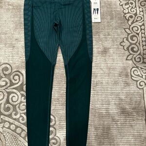 ALO Yoga women’s Dark Teal Leggings